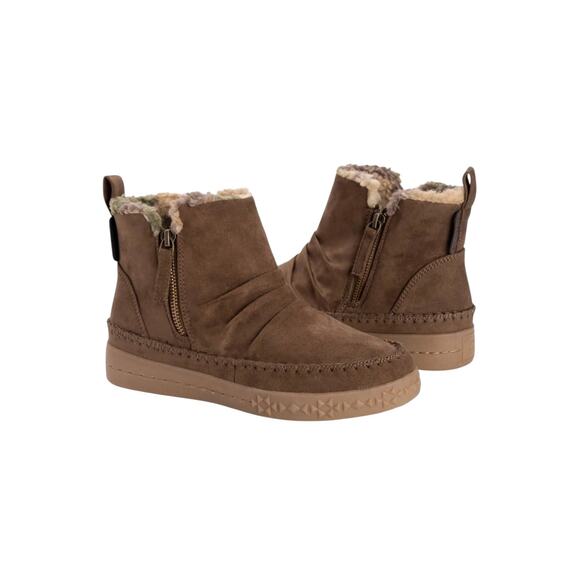 New! Muk Luks Women's Street Richmond Faux Suede Ankle Bootie - Size 11 - Picture 1 of 10